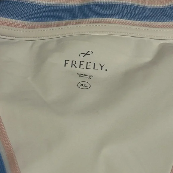 NWT Freely White and Blue Women's Skirt Set - Picture 7 of 10